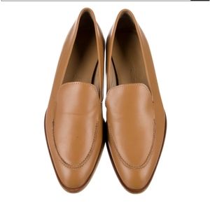 Everlane tan leather loafers. Fall leather loafer flat shoes.